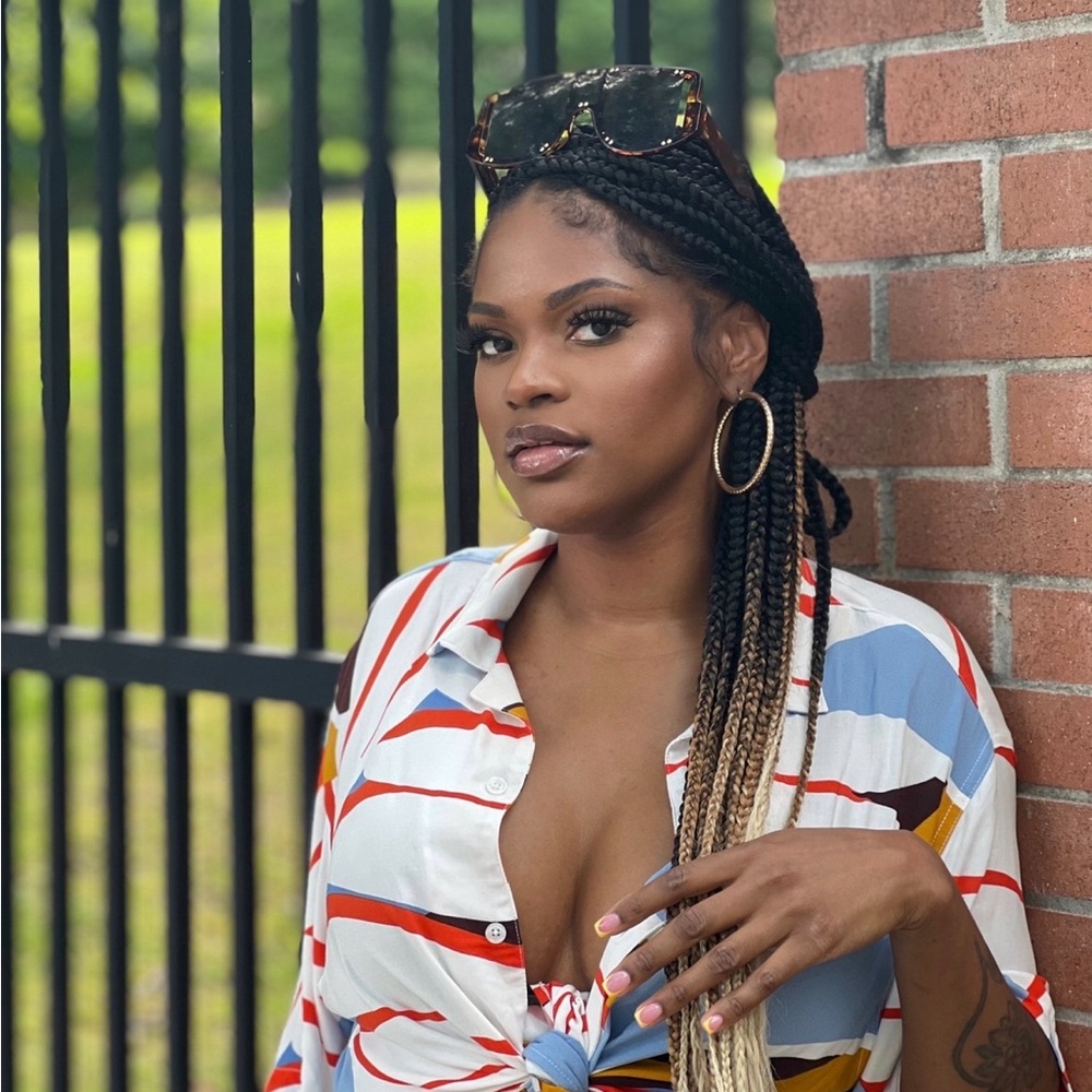 Meet your Posher, trendy B